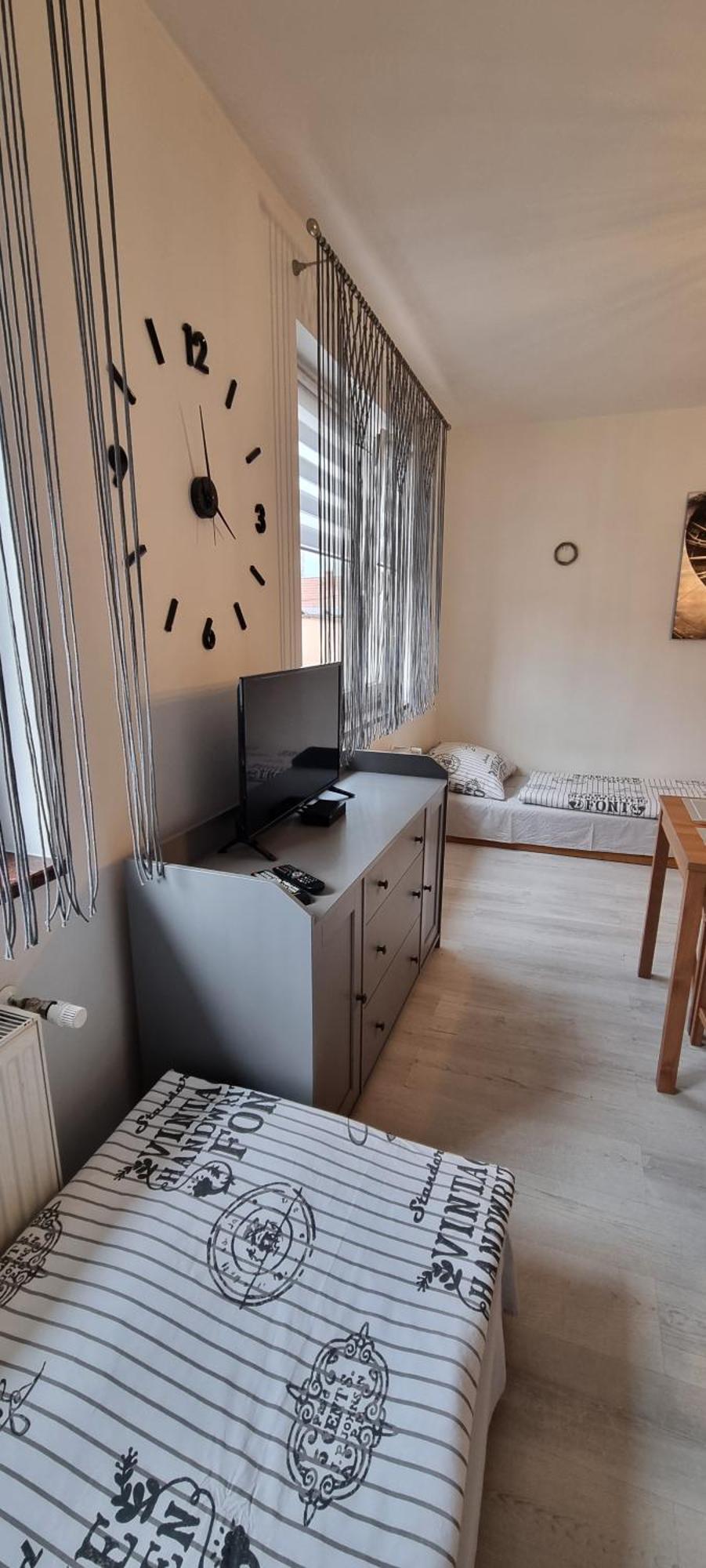 Noclegi Na Lacznej Świebodzice Buitenkant foto